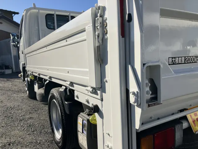 いすゞ エルフ TRG-NJR85A(2WD)の写真17