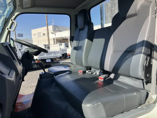 いすゞ エルフ TRG-NJR85A(2WD)の写真25