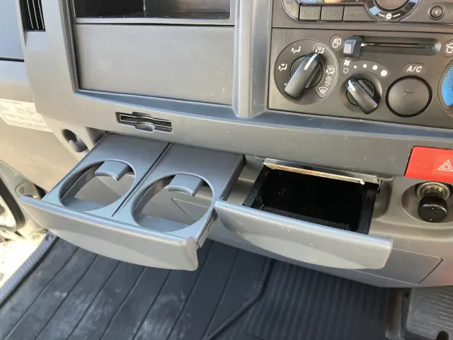 いすゞ エルフ TRG-NJR85A(2WD)の写真30