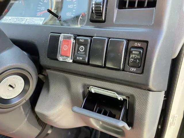 いすゞ エルフ TRG-NJR85A(2WD)の写真33