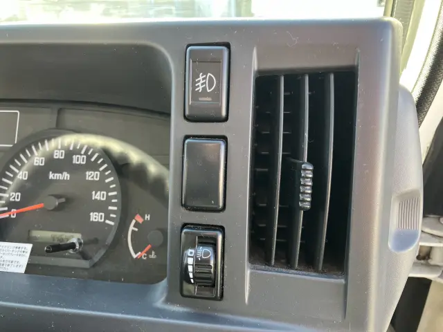 いすゞ エルフ TRG-NJR85A(2WD)の写真35