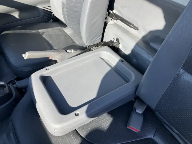 いすゞ エルフ TRG-NJR85A(2WD)の写真37