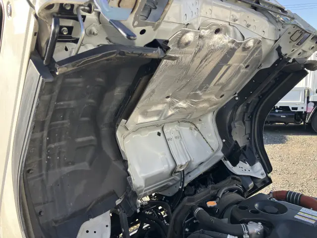 いすゞ エルフ TRG-NJR85A(2WD)の写真38