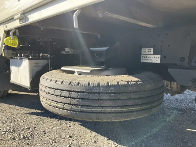 いすゞ エルフ TRG-NJR85A(2WD)の写真44