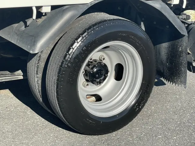 三菱 キャンター TPG-FBA00(2WD)の写真12