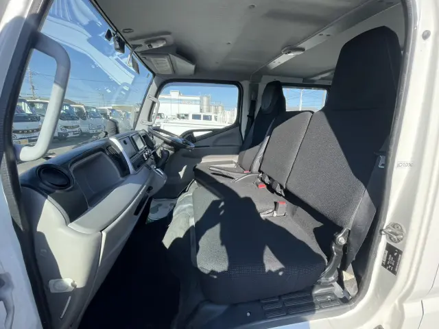 三菱 キャンター TPG-FBA00(2WD)の写真15