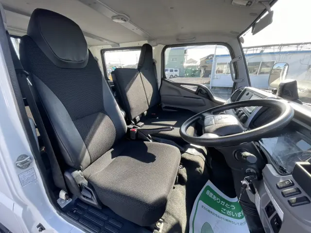 三菱 キャンター TPG-FBA00(2WD)の写真16