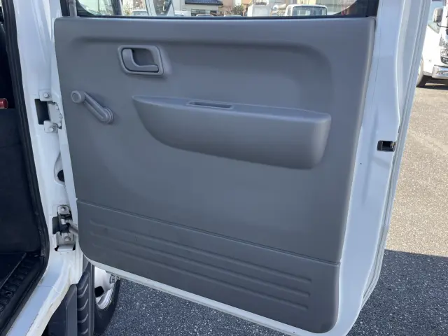 三菱 キャンター TPG-FBA00(2WD)の写真21