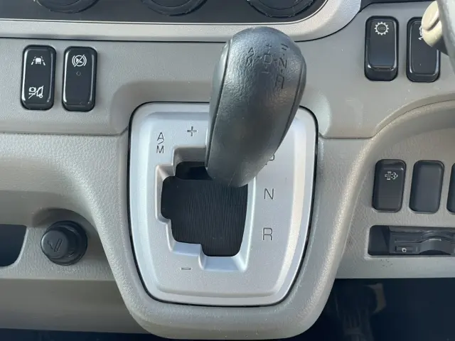 三菱 キャンター TPG-FBA00(2WD)の写真27