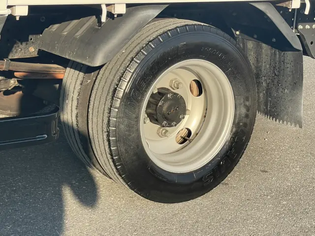 三菱 キャンター 2PG-FEB50(2WD)の写真10