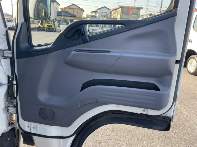 三菱 キャンター 2PG-FEB50(2WD)の写真19