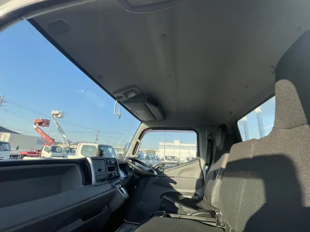 三菱 キャンター 2PG-FEB50(2WD)の写真21