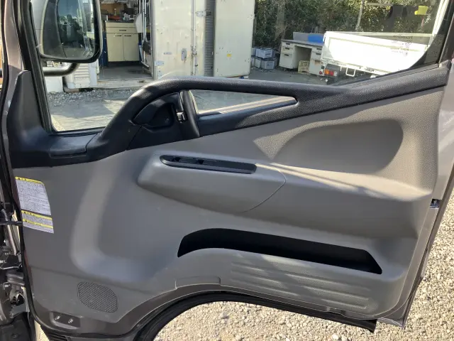 三菱 キャンター 2PG-FEAV0の写真28