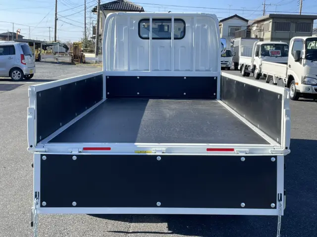 三菱 キャンター 2TG-FBA00(2WD)の写真10