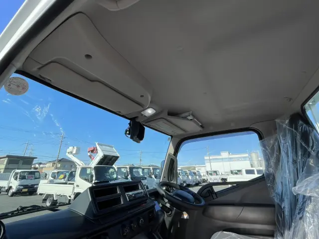 三菱 キャンター 2TG-FBA00(2WD)の写真15