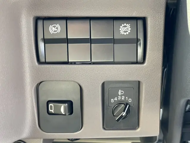 三菱 キャンター 2TG-FBA00(2WD)の写真24