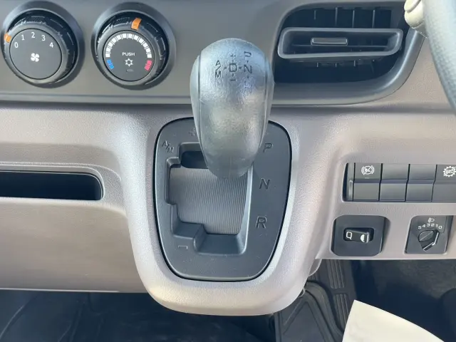 三菱 キャンター 2TG-FBA00(2WD)の写真25