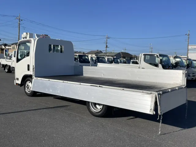 いすゞ エルフ TRG-NMR85AN(2WD)の写真10