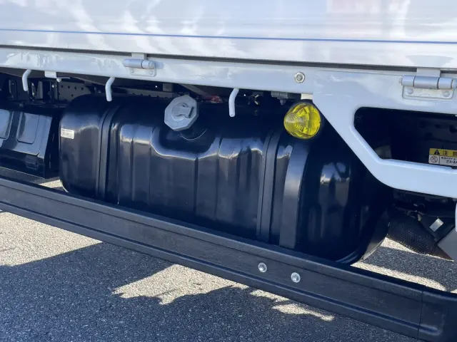 いすゞ エルフ TRG-NMR85AN(2WD)の写真15