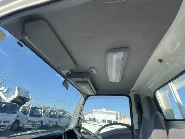 いすゞ エルフ TRG-NMR85AN(2WD)の写真18