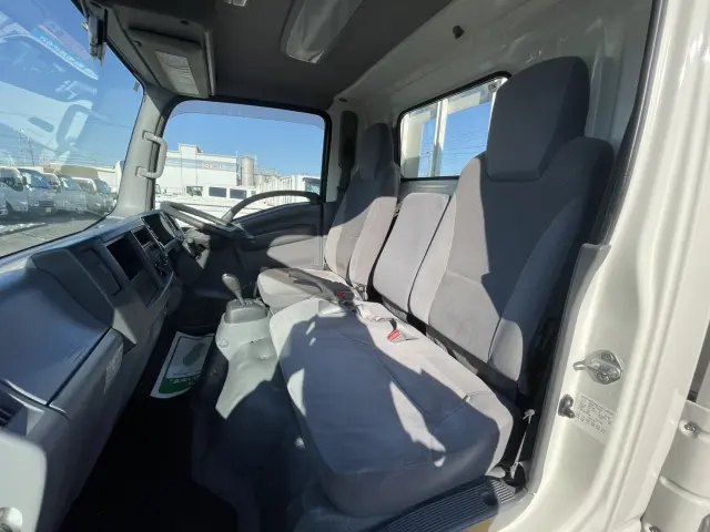 いすゞ エルフ TRG-NMR85AN(2WD)の写真19