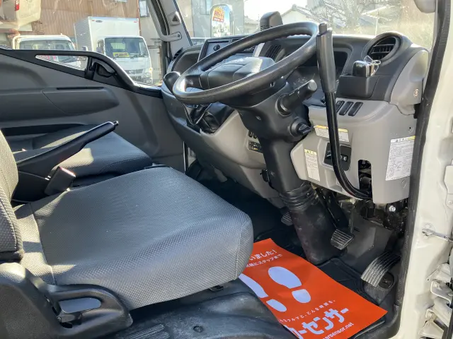 三菱 キャンター 2RG-FBA30(2WD)の写真5