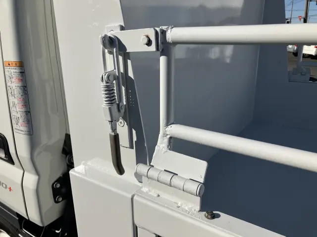 三菱 キャンター 2RG-FBA30(2WD)の写真19