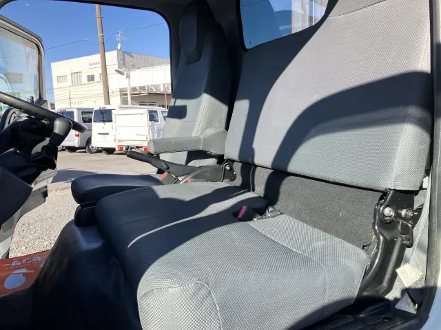 三菱 キャンター 2RG-FBA30(2WD)の写真29