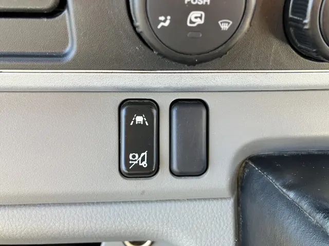 三菱 キャンター 2RG-FBA30(2WD)の写真36