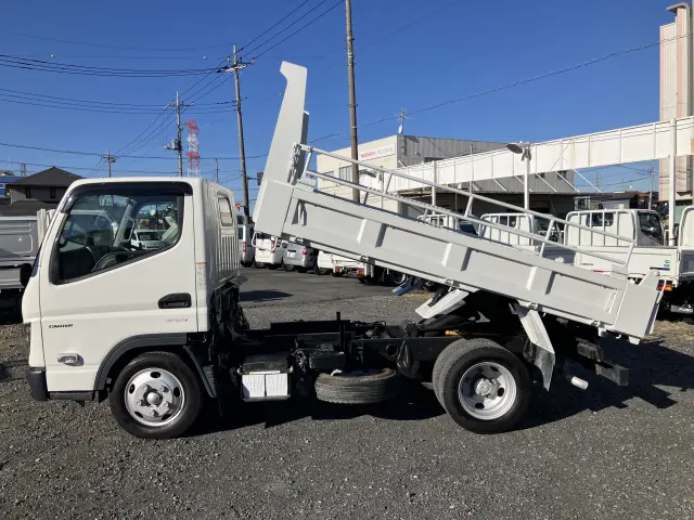 三菱 キャンター 2RG-FBA30(2WD)の写真49