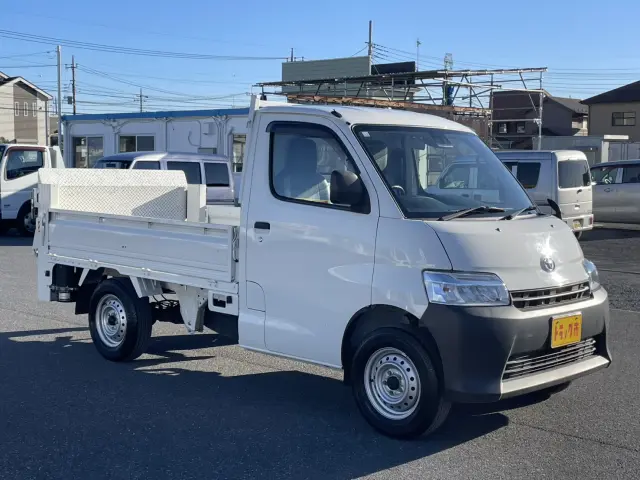 トヨタ タウンエーストラック 5BF-S413U(4WD)の写真3