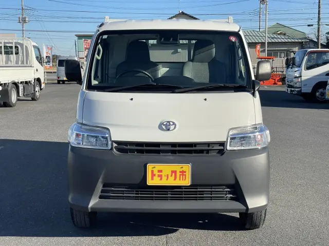 トヨタ タウンエーストラック 5BF-S413U(4WD)の写真4