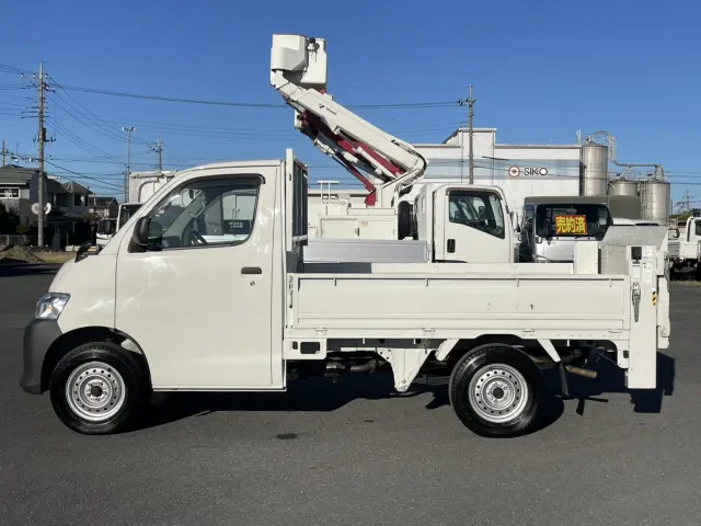 トヨタ タウンエーストラック 5BF-S413U(4WD)の写真6