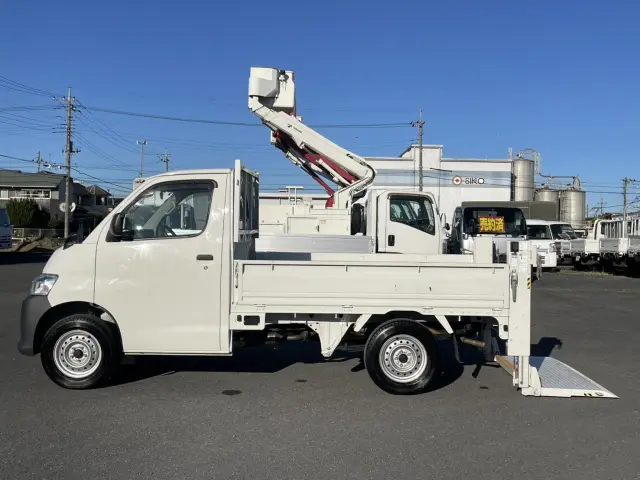 トヨタ タウンエーストラック 5BF-S413U(4WD)の写真10