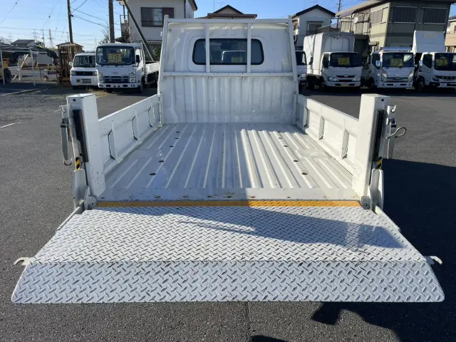 トヨタ タウンエーストラック 5BF-S413U(4WD)の写真11