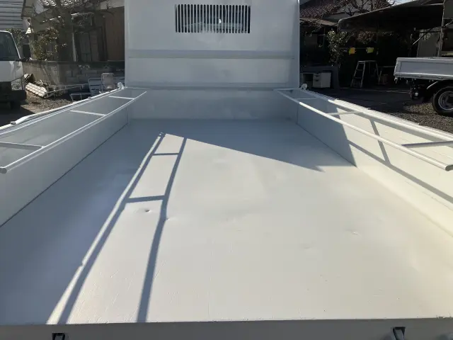 いすゞ エルフ TPG-NJR85AD(2WD)の写真4