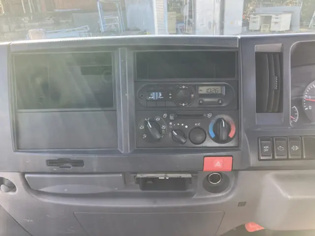 いすゞ エルフ TPG-NJR85AD(2WD)の写真29