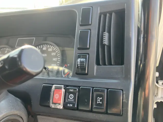 いすゞ エルフ TPG-NJR85AD(2WD)の写真34