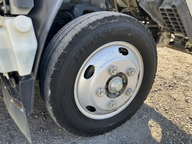 いすゞ エルフ TPG-NJR85AD(2WD)の写真45