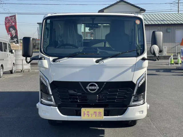 日産 アトラス 3DF-AHR87AF(2WD)の写真2
