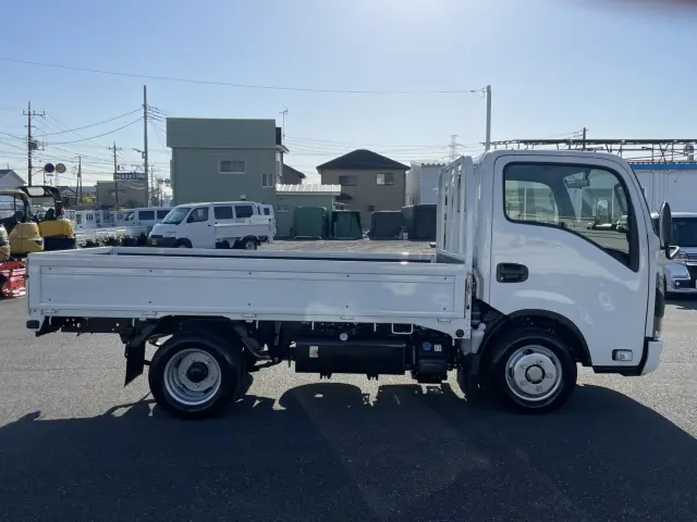 日産 アトラス 3DF-AHR87AF(2WD)の写真4