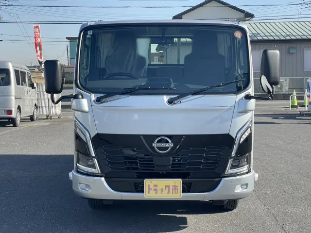 日産 アトラス 3DF-AHR87AF(2WD)の写真4