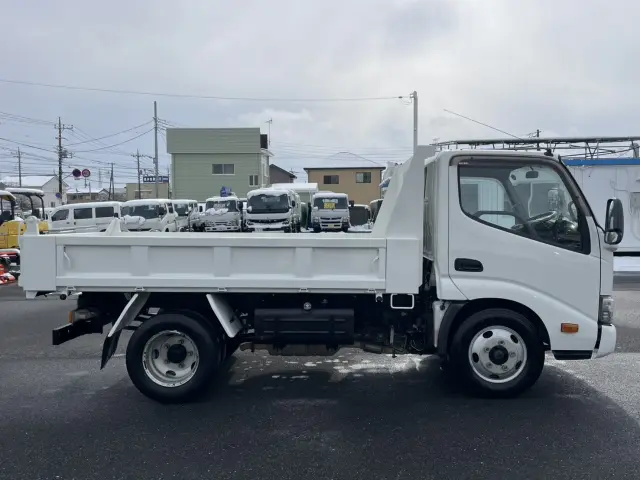 日野 デュトロ TKG-XZU630T(2WD)の写真2