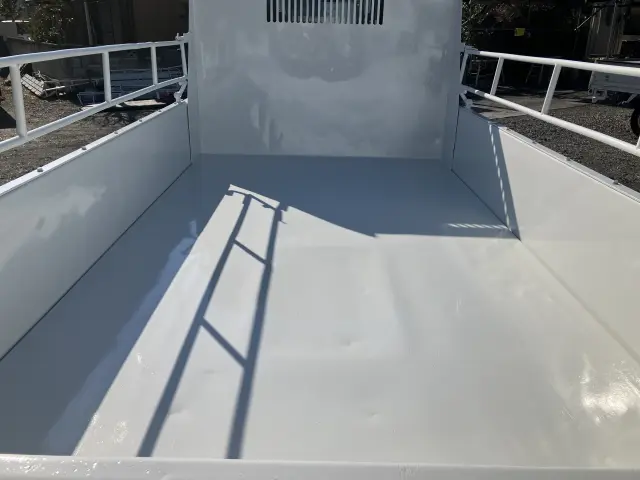 いすゞ エルフ TPG-NKR85AD(2WD)の写真4