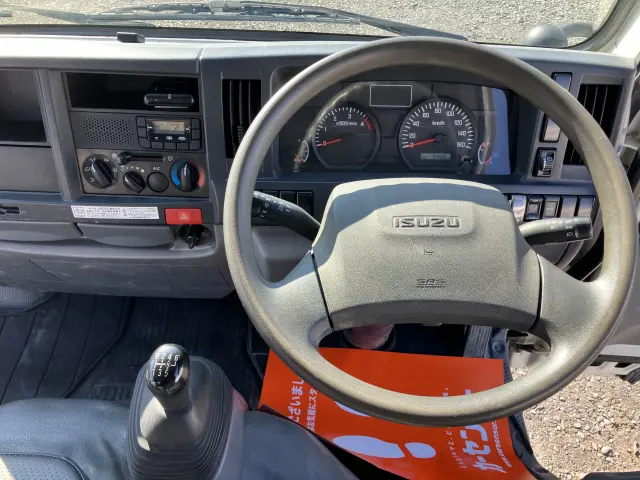 いすゞ エルフ TPG-NKR85AD(2WD)の写真7
