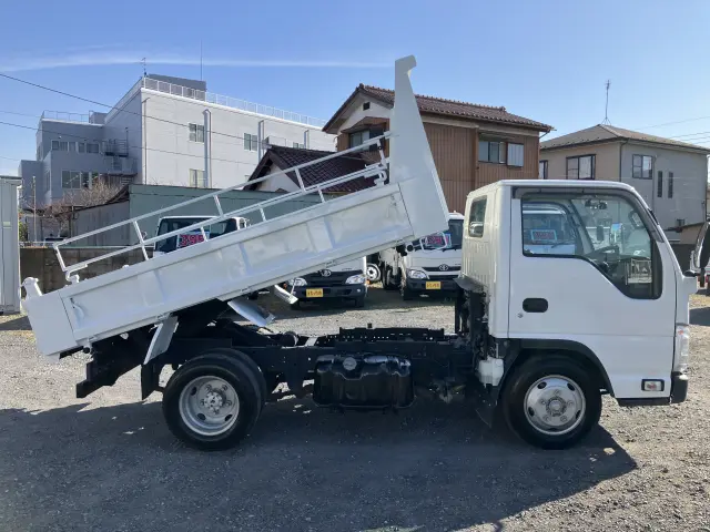 いすゞ エルフ TPG-NKR85AD(2WD)の写真13