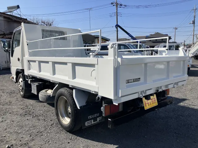 いすゞ エルフ TPG-NKR85AD(2WD)の写真16