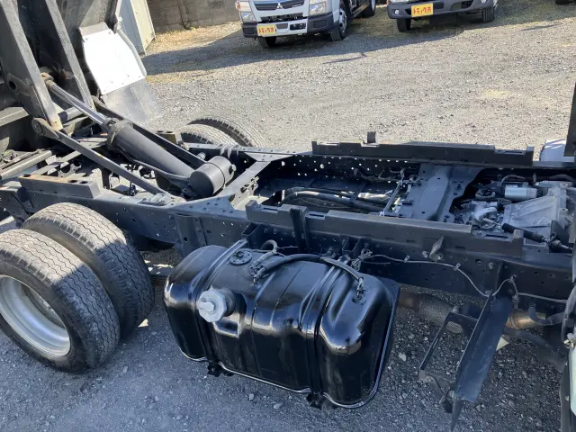 いすゞ エルフ TPG-NKR85AD(2WD)の写真22