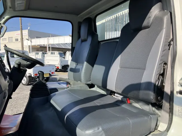 いすゞ エルフ TPG-NKR85AD(2WD)の写真31