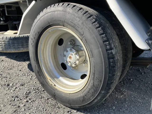 いすゞ エルフ TPG-NKR85AD(2WD)の写真47